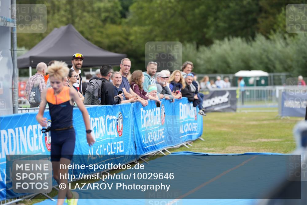30.08.2026 - Elbe Triathlon Hamburg LAZAROV Photography http://msf.ph/oto/10029646 30.08.2026 12:57:44 Ziel 1792 meine-sportfotos.de