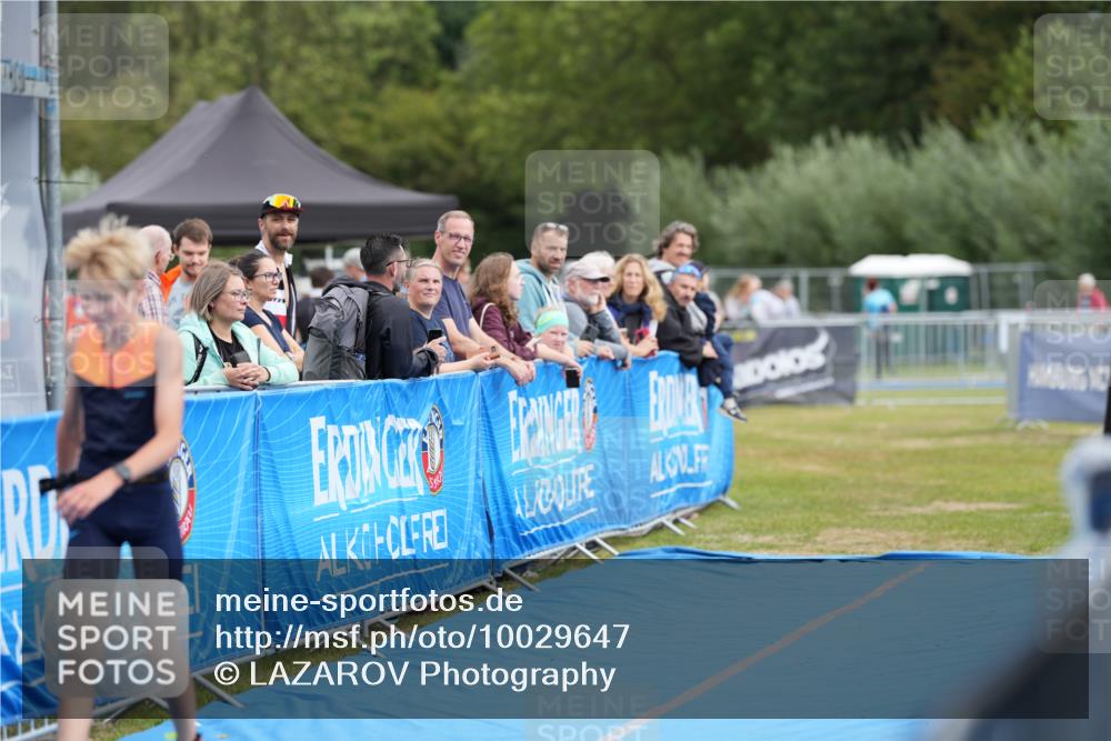 30.08.2026 - Elbe Triathlon Hamburg LAZAROV Photography http://msf.ph/oto/10029647 30.08.2026 12:57:44 Ziel 1792 meine-sportfotos.de