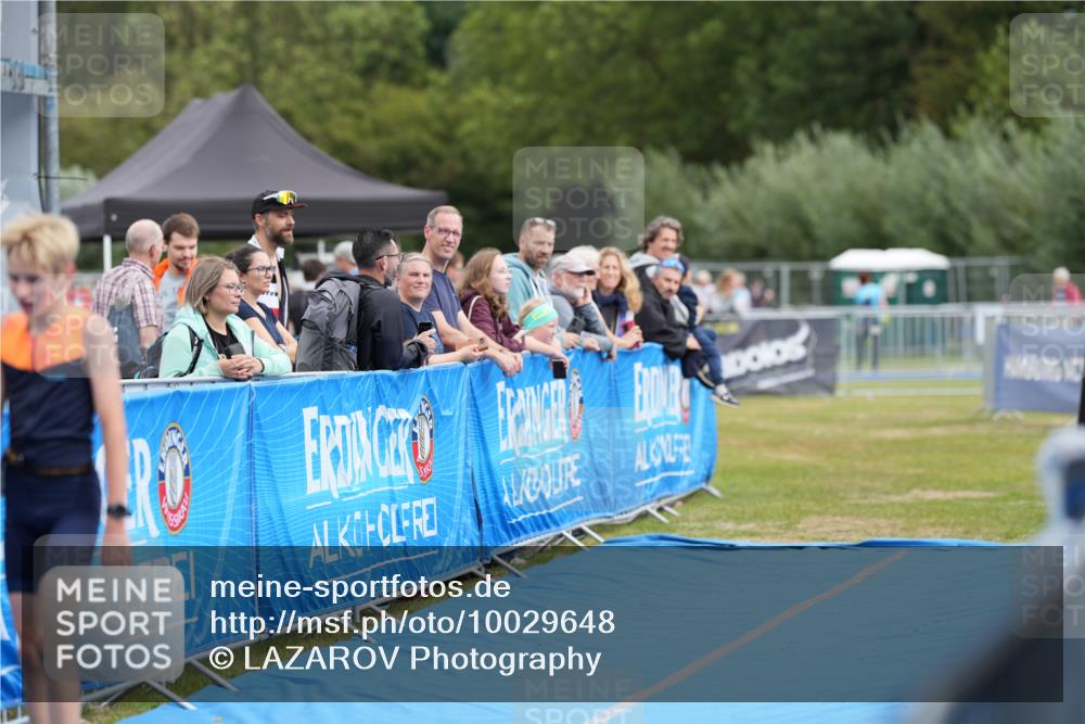 30.08.2026 - Elbe Triathlon Hamburg LAZAROV Photography http://msf.ph/oto/10029648 30.08.2026 12:57:45 Ziel 1792 meine-sportfotos.de