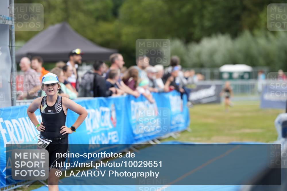 30.08.2026 - Elbe Triathlon Hamburg LAZAROV Photography http://msf.ph/oto/10029651 30.08.2026 12:58:00 Ziel 1776 meine-sportfotos.de