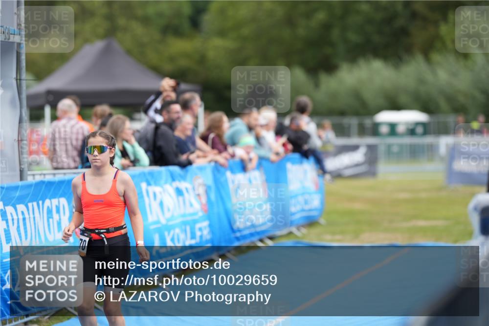 30.08.2026 - Elbe Triathlon Hamburg LAZAROV Photography http://msf.ph/oto/10029659 30.08.2026 12:58:44 Ziel 1870 meine-sportfotos.de