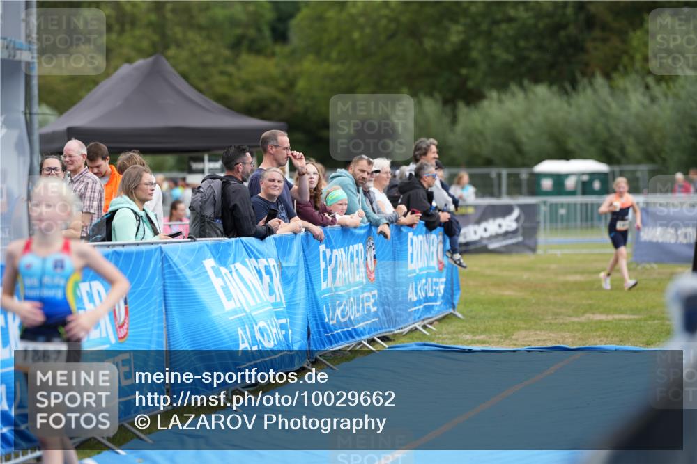 30.08.2026 - Elbe Triathlon Hamburg LAZAROV Photography http://msf.ph/oto/10029662 30.08.2026 12:58:58 Ziel 1829, 1867 meine-sportfotos.de