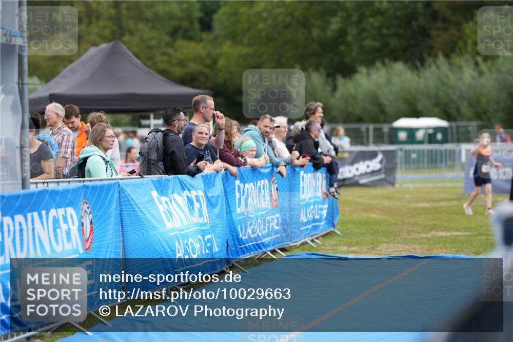 30.08.2026 - Elbe Triathlon Hamburg LAZAROV Photography http://msf.ph/oto/10029663 30.08.2026 12:58:59 Ziel 1829, 1867 meine-sportfotos.de
