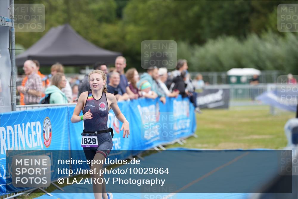 30.08.2026 - Elbe Triathlon Hamburg LAZAROV Photography http://msf.ph/oto/10029664 30.08.2026 12:59:07 Ziel 1829, 1878 meine-sportfotos.de