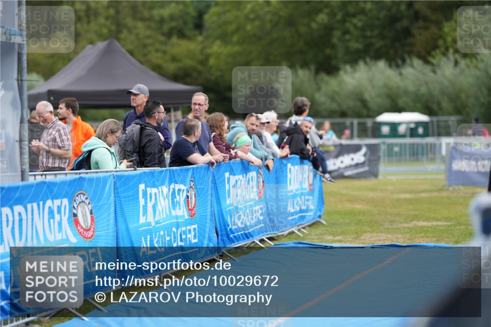 30.08.2026 - Elbe Triathlon Hamburg LAZAROV Photography http://msf.ph/oto/10029672 30.08.2026 12:59:21 Ziel 1838 meine-sportfotos.de