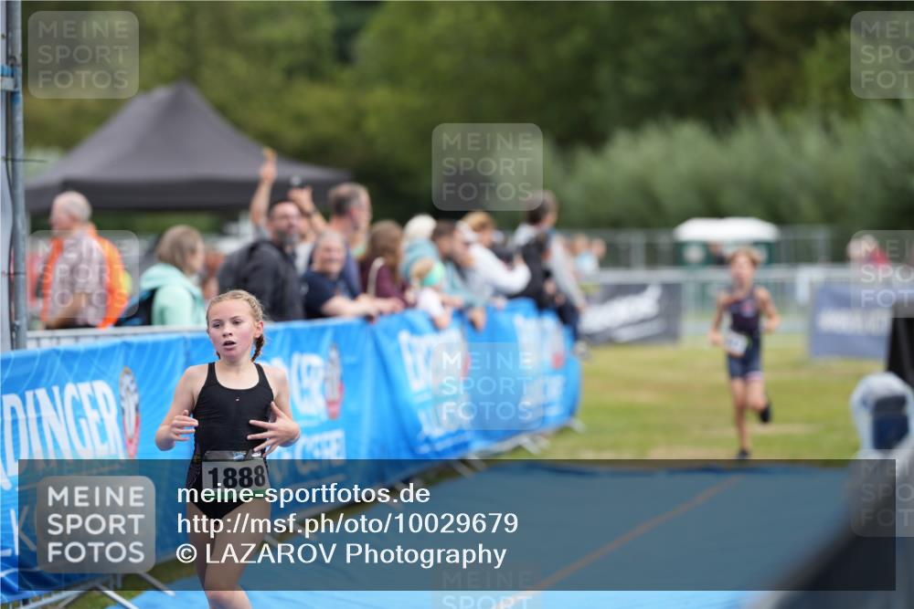 30.08.2026 - Elbe Triathlon Hamburg LAZAROV Photography http://msf.ph/oto/10029679 30.08.2026 12:59:40 Ziel 1847, 1888 meine-sportfotos.de