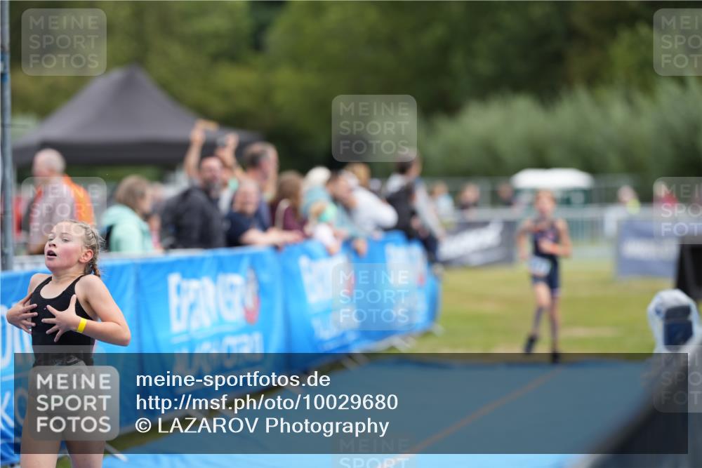 30.08.2026 - Elbe Triathlon Hamburg LAZAROV Photography http://msf.ph/oto/10029680 30.08.2026 12:59:40 Ziel 1847, 1888 meine-sportfotos.de