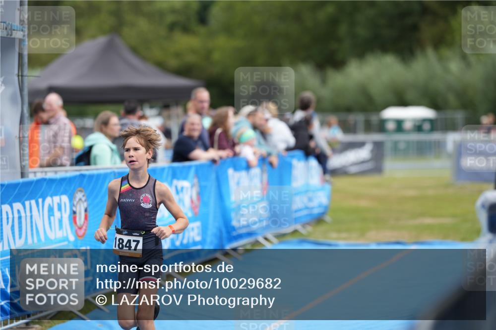 30.08.2026 - Elbe Triathlon Hamburg LAZAROV Photography http://msf.ph/oto/10029682 30.08.2026 12:59:44 Ziel 1847 meine-sportfotos.de