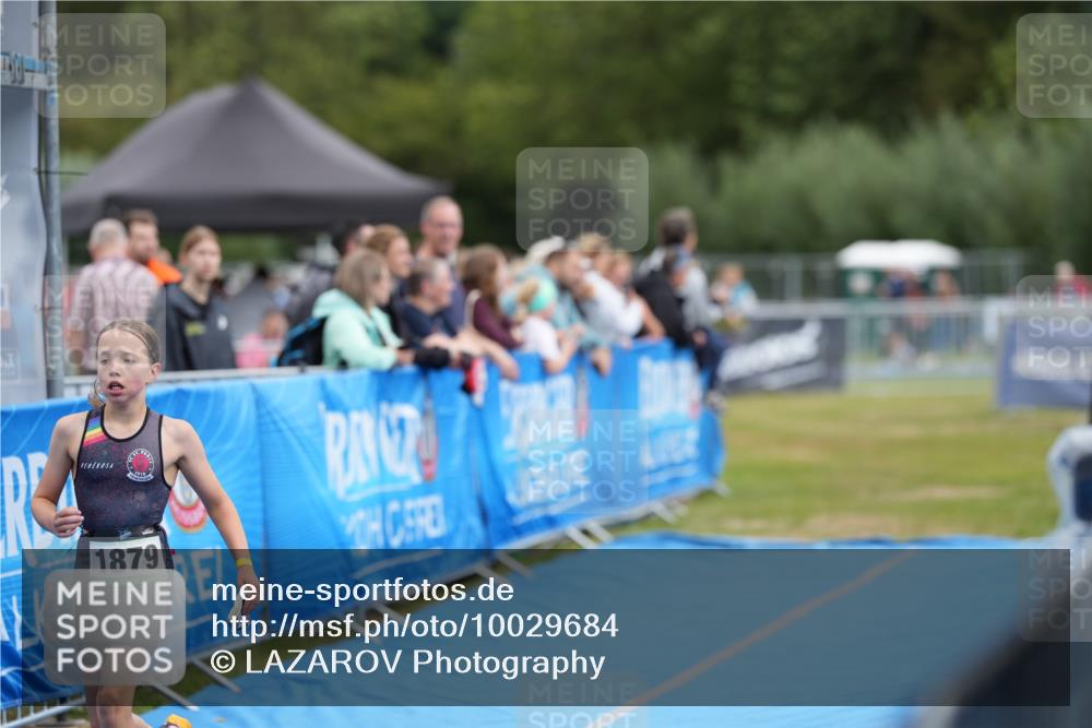30.08.2026 - Elbe Triathlon Hamburg LAZAROV Photography http://msf.ph/oto/10029684 30.08.2026 12:59:58 Ziel 1879 meine-sportfotos.de