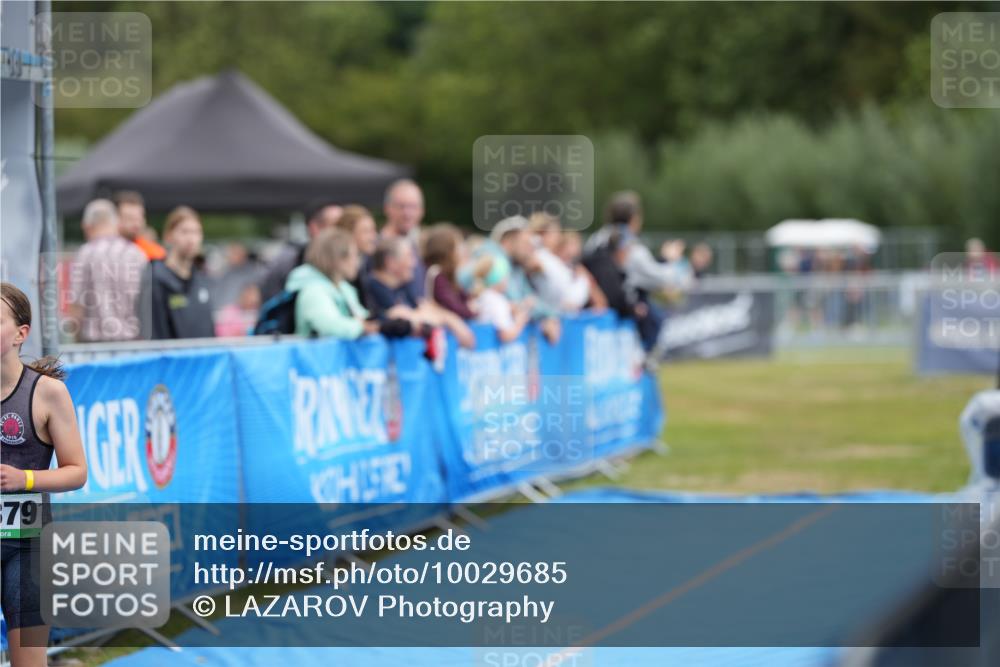 30.08.2026 - Elbe Triathlon Hamburg LAZAROV Photography http://msf.ph/oto/10029685 30.08.2026 12:59:59 Ziel 1879 meine-sportfotos.de