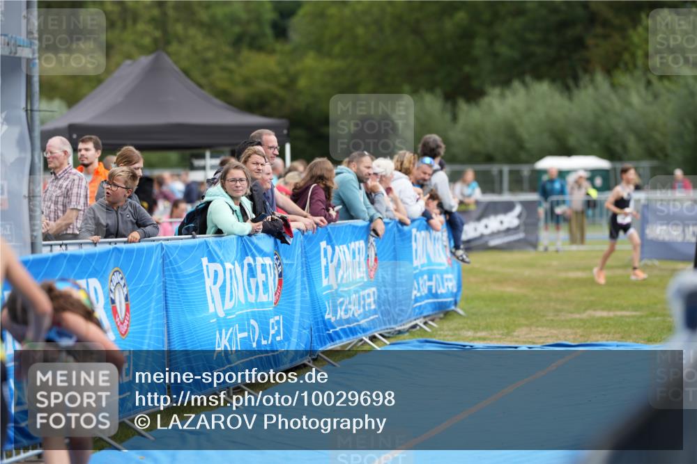 30.08.2026 - Elbe Triathlon Hamburg LAZAROV Photography http://msf.ph/oto/10029698 30.08.2026 13:00:35 Ziel 1812 meine-sportfotos.de