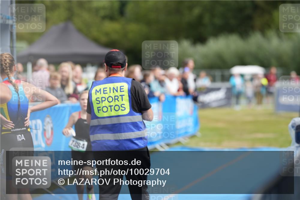30.08.2026 - Elbe Triathlon Hamburg LAZAROV Photography http://msf.ph/oto/10029704 30.08.2026 13:01:21 Ziel  meine-sportfotos.de