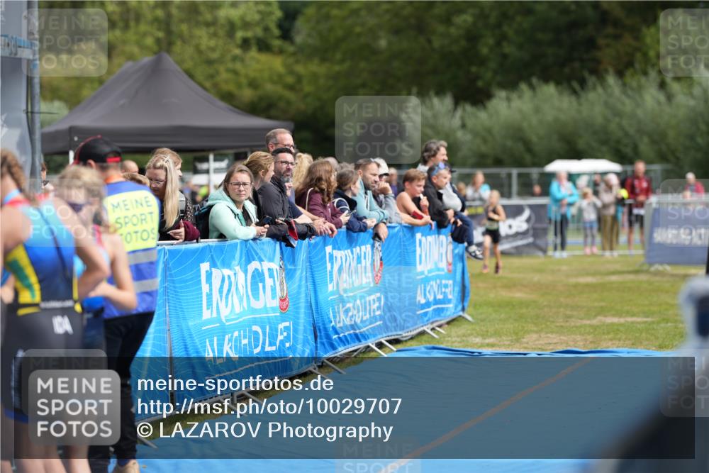 30.08.2026 - Elbe Triathlon Hamburg LAZAROV Photography http://msf.ph/oto/10029707 30.08.2026 13:01:24 Ziel  meine-sportfotos.de