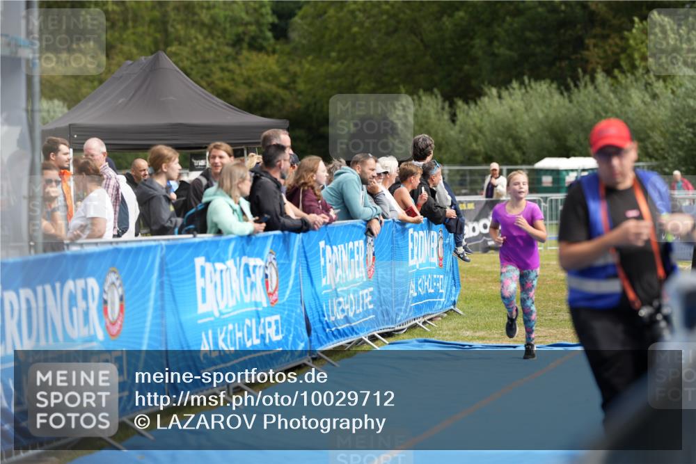 30.08.2026 - Elbe Triathlon Hamburg LAZAROV Photography http://msf.ph/oto/10029712 30.08.2026 13:02:16 Ziel 1873 meine-sportfotos.de