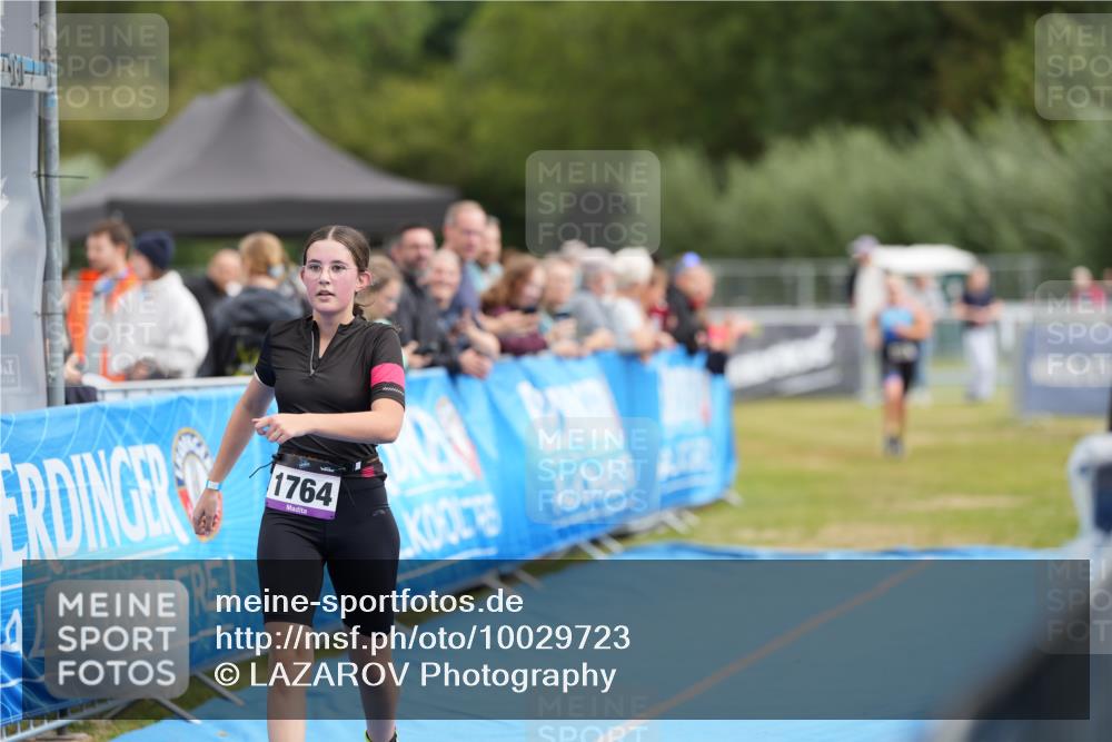 30.08.2026 - Elbe Triathlon Hamburg LAZAROV Photography http://msf.ph/oto/10029723 30.08.2026 13:03:14 Ziel 1808, 1813 meine-sportfotos.de
