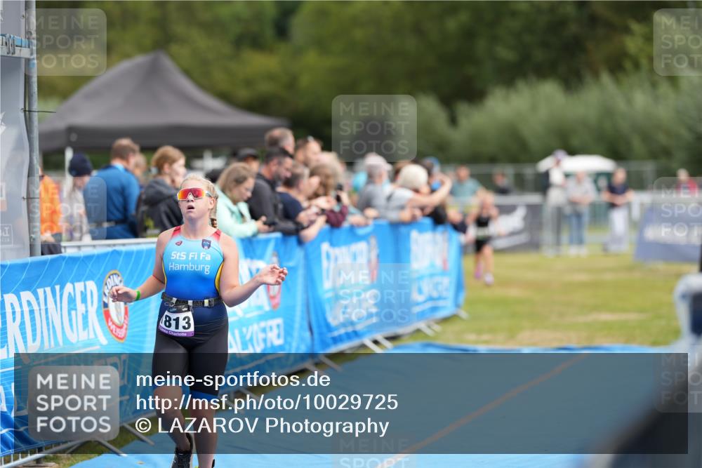 30.08.2026 - Elbe Triathlon Hamburg LAZAROV Photography http://msf.ph/oto/10029725 30.08.2026 13:03:20 Ziel 1813, 1885 meine-sportfotos.de