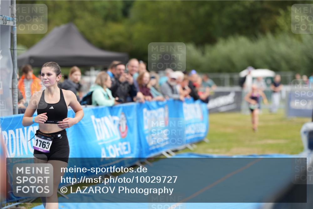 30.08.2026 - Elbe Triathlon Hamburg LAZAROV Photography http://msf.ph/oto/10029727 30.08.2026 13:03:30 Ziel 1885, 1887 meine-sportfotos.de