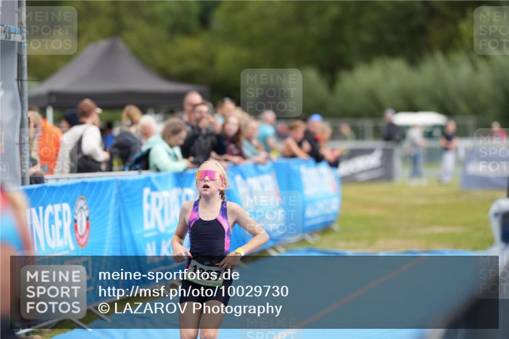 30.08.2026 - Elbe Triathlon Hamburg LAZAROV Photography http://msf.ph/oto/10029730 30.08.2026 13:03:35 Ziel 1887 meine-sportfotos.de