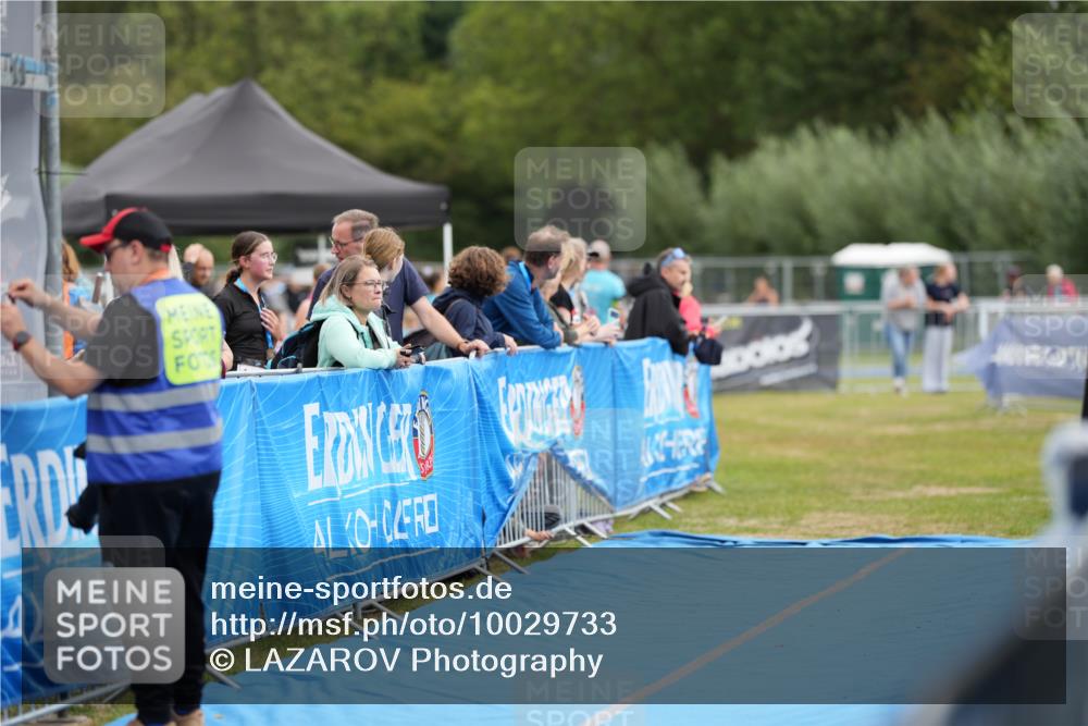 30.08.2026 - Elbe Triathlon Hamburg LAZAROV Photography http://msf.ph/oto/10029733 30.08.2026 13:04:36 Ziel  meine-sportfotos.de