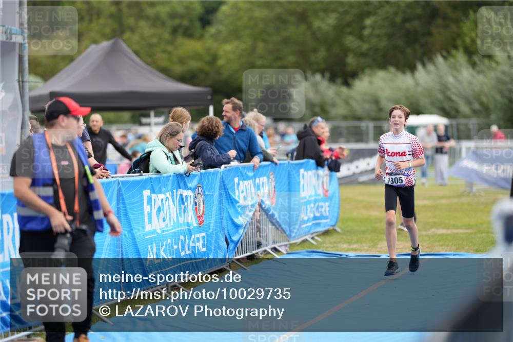 30.08.2026 - Elbe Triathlon Hamburg LAZAROV Photography http://msf.ph/oto/10029735 30.08.2026 13:04:46 Ziel 1805, 1866 meine-sportfotos.de