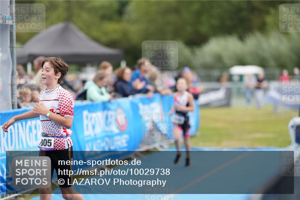 30.08.2026 - Elbe Triathlon Hamburg LAZAROV Photography http://msf.ph/oto/10029738 30.08.2026 13:04:49 Ziel 1805, 1866 meine-sportfotos.de