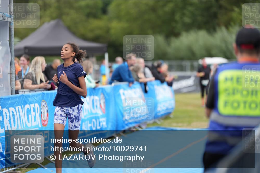 30.08.2026 - Elbe Triathlon Hamburg LAZAROV Photography http://msf.ph/oto/10029741 30.08.2026 13:06:06 Ziel 1767 meine-sportfotos.de