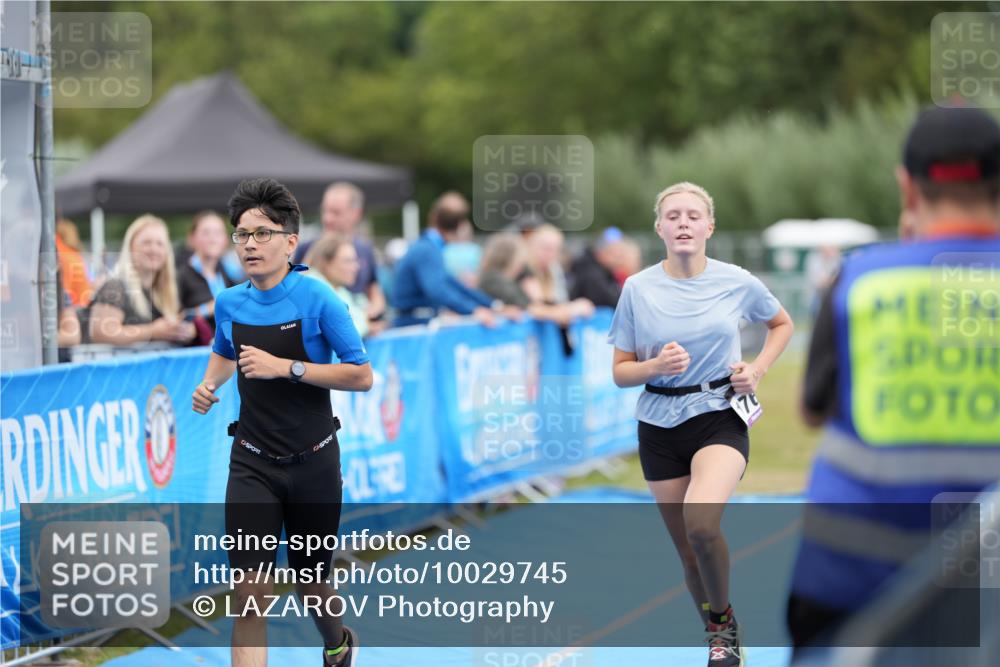 30.08.2026 - Elbe Triathlon Hamburg LAZAROV Photography http://msf.ph/oto/10029745 30.08.2026 13:06:22 Ziel 1766, 1782 meine-sportfotos.de