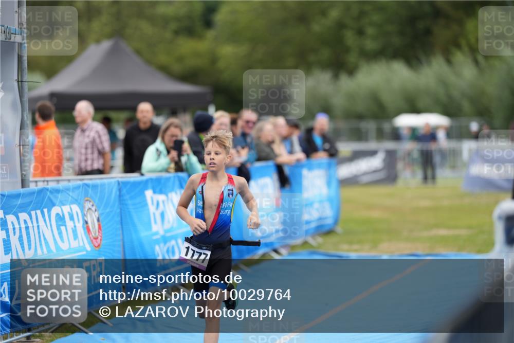 30.08.2026 - Elbe Triathlon Hamburg LAZAROV Photography http://msf.ph/oto/10029764 30.08.2026 13:09:25 Ziel 1777, 1828 meine-sportfotos.de