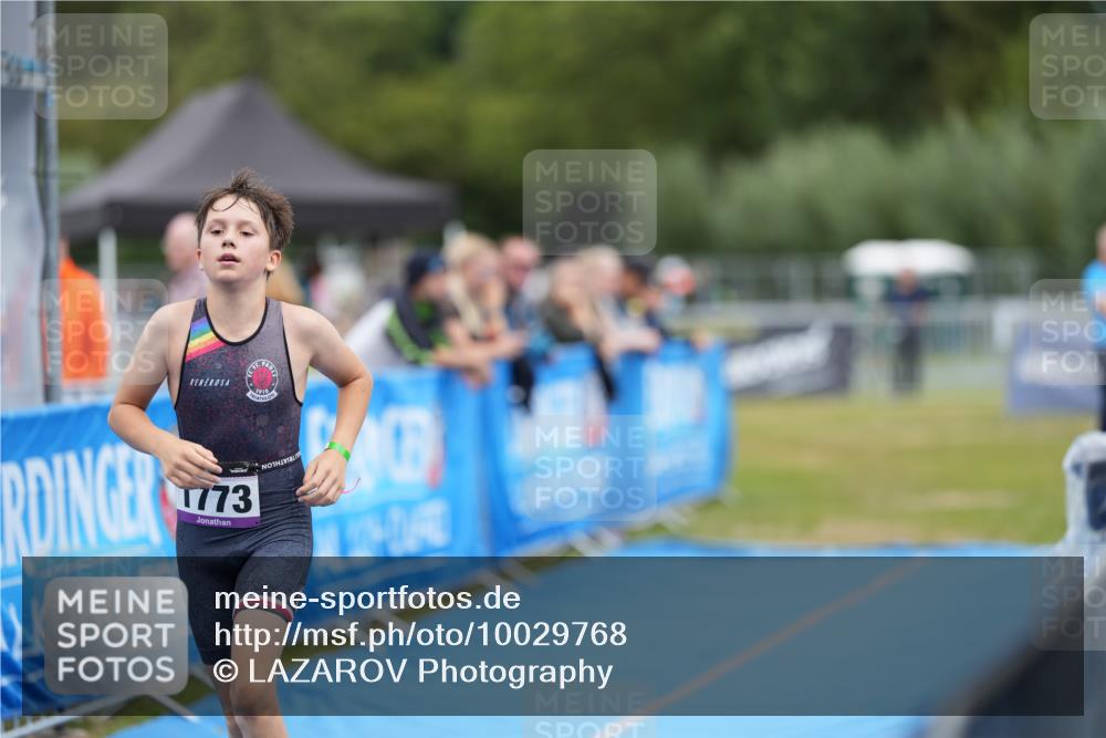 30.08.2026 - Elbe Triathlon Hamburg LAZAROV Photography http://msf.ph/oto/10029768 30.08.2026 13:10:50 Ziel 1773 meine-sportfotos.de