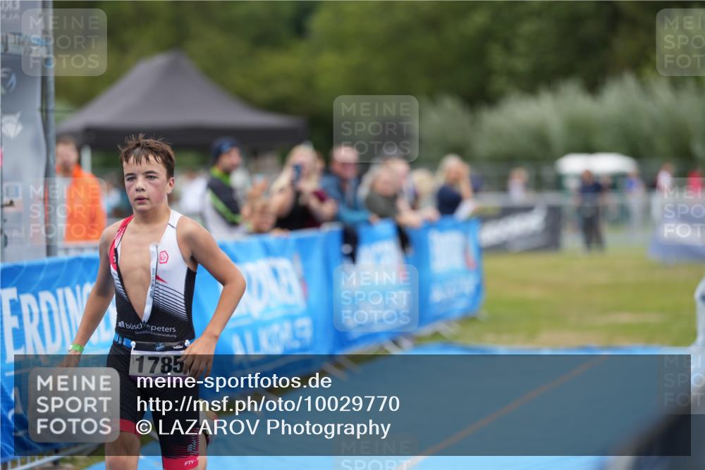 30.08.2026 - Elbe Triathlon Hamburg LAZAROV Photography http://msf.ph/oto/10029770 30.08.2026 13:12:13 Ziel 1785 meine-sportfotos.de