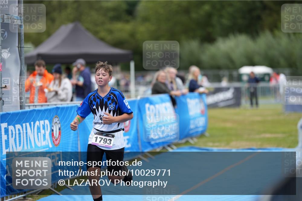 30.08.2026 - Elbe Triathlon Hamburg LAZAROV Photography http://msf.ph/oto/10029771 30.08.2026 13:13:46 Ziel 1793 meine-sportfotos.de