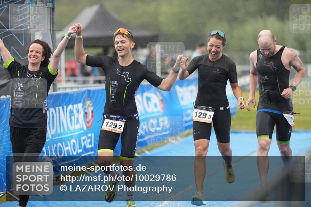 30.08.2026 - Elbe Triathlon Hamburg LAZAROV Photography http://msf.ph/oto/10029786 30.08.2026 16:01:02 Ziel  meine-sportfotos.de