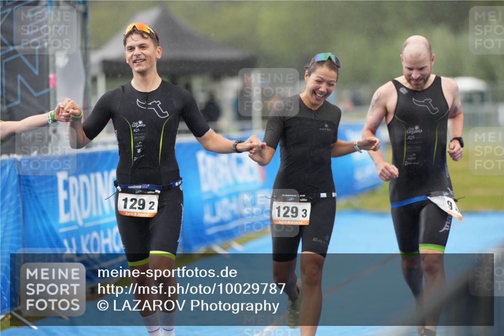 30.08.2026 - Elbe Triathlon Hamburg LAZAROV Photography http://msf.ph/oto/10029787 30.08.2026 16:01:03 Ziel  meine-sportfotos.de