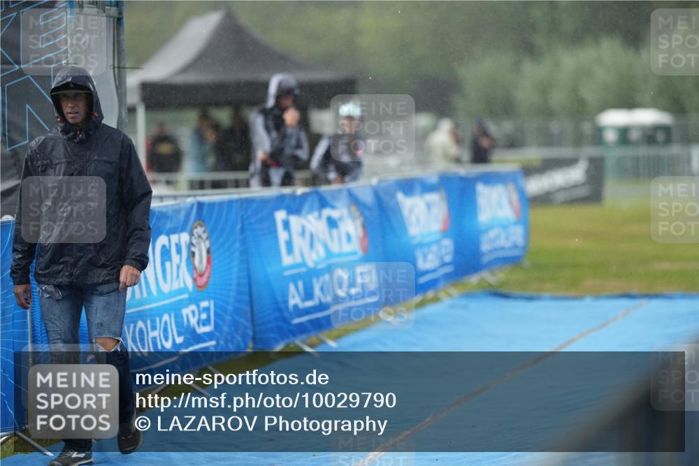 30.08.2026 - Elbe Triathlon Hamburg LAZAROV Photography http://msf.ph/oto/10029790 30.08.2026 16:03:53 Ziel  meine-sportfotos.de