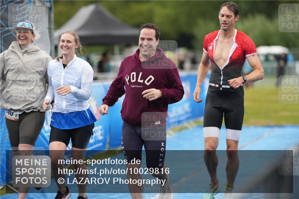 30.08.2026 - Elbe Triathlon Hamburg LAZAROV Photography http://msf.ph/oto/10029816 30.08.2026 16:16:47 Ziel  meine-sportfotos.de