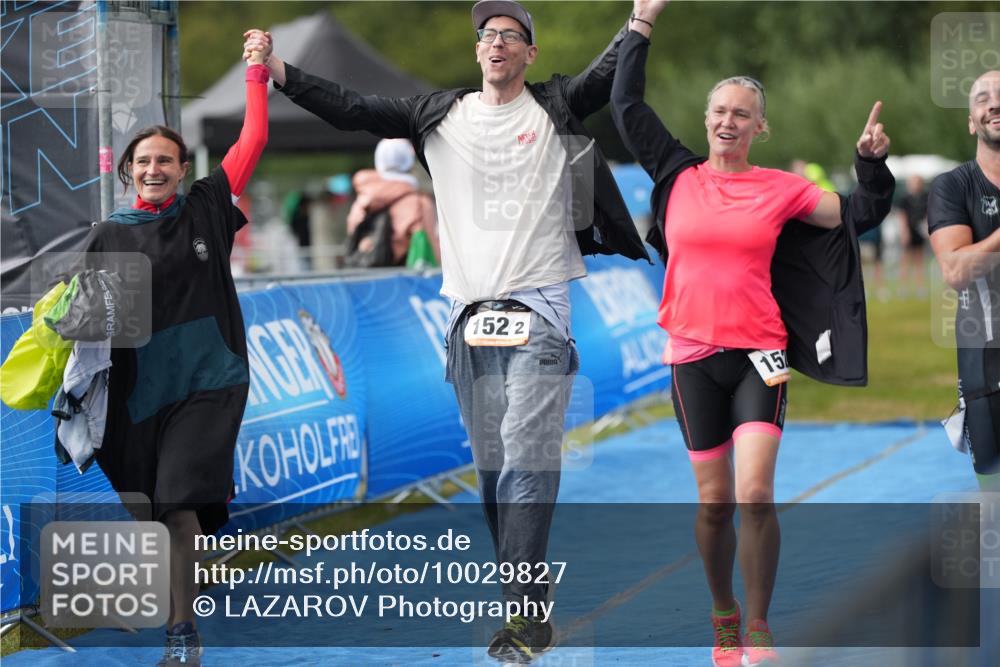 30.08.2026 - Elbe Triathlon Hamburg LAZAROV Photography http://msf.ph/oto/10029827 30.08.2026 16:21:37 Ziel  meine-sportfotos.de