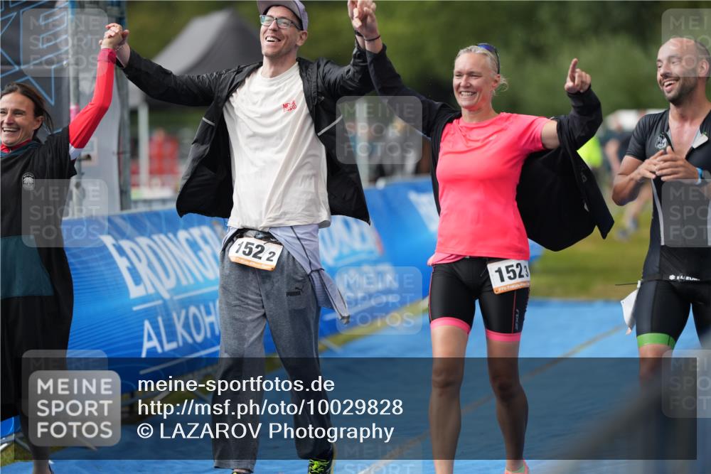 30.08.2026 - Elbe Triathlon Hamburg LAZAROV Photography http://msf.ph/oto/10029828 30.08.2026 16:21:37 Ziel  meine-sportfotos.de