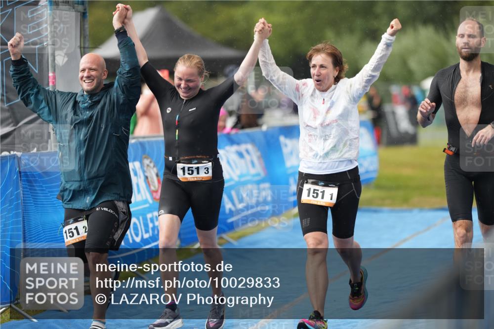30.08.2026 - Elbe Triathlon Hamburg LAZAROV Photography http://msf.ph/oto/10029833 30.08.2026 16:23:52 Ziel  meine-sportfotos.de