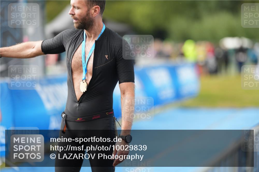30.08.2026 - Elbe Triathlon Hamburg LAZAROV Photography http://msf.ph/oto/10029839 30.08.2026 16:24:33 Ziel  meine-sportfotos.de