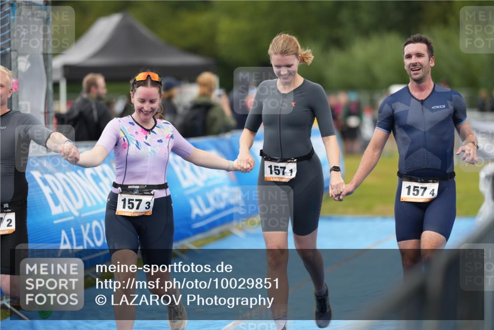 30.08.2026 - Elbe Triathlon Hamburg LAZAROV Photography http://msf.ph/oto/10029851 30.08.2026 16:27:30 Ziel  meine-sportfotos.de