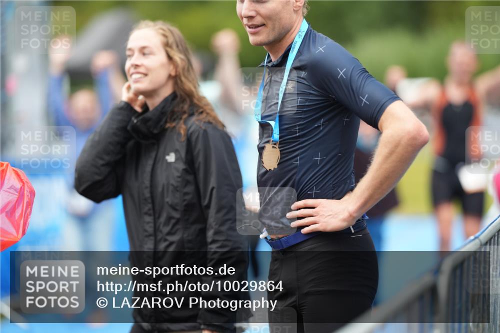 30.08.2026 - Elbe Triathlon Hamburg LAZAROV Photography http://msf.ph/oto/10029864 30.08.2026 16:31:13 Ziel  meine-sportfotos.de