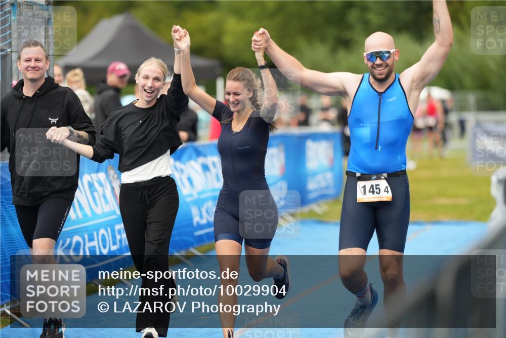 30.08.2026 - Elbe Triathlon Hamburg LAZAROV Photography http://msf.ph/oto/10029904 30.08.2026 16:38:33 Ziel  meine-sportfotos.de