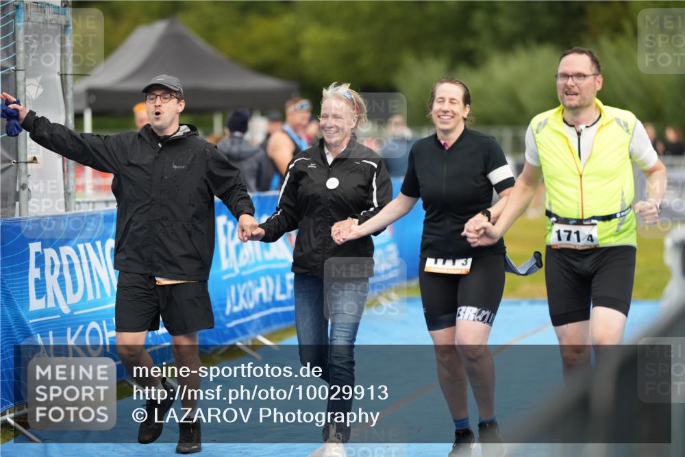 30.08.2026 - Elbe Triathlon Hamburg LAZAROV Photography http://msf.ph/oto/10029913 30.08.2026 16:40:29 Ziel  meine-sportfotos.de