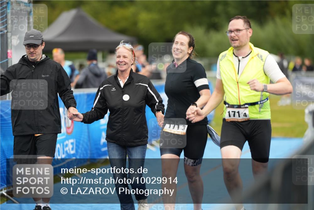 30.08.2026 - Elbe Triathlon Hamburg LAZAROV Photography http://msf.ph/oto/10029914 30.08.2026 16:40:30 Ziel  meine-sportfotos.de