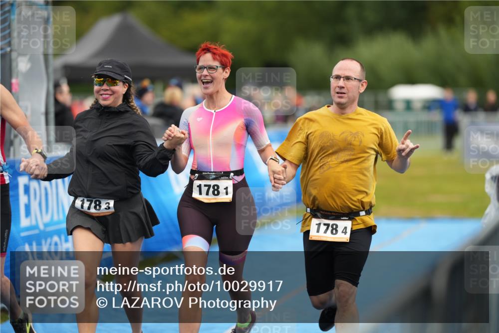 30.08.2026 - Elbe Triathlon Hamburg LAZAROV Photography http://msf.ph/oto/10029917 30.08.2026 16:42:21 Ziel  meine-sportfotos.de