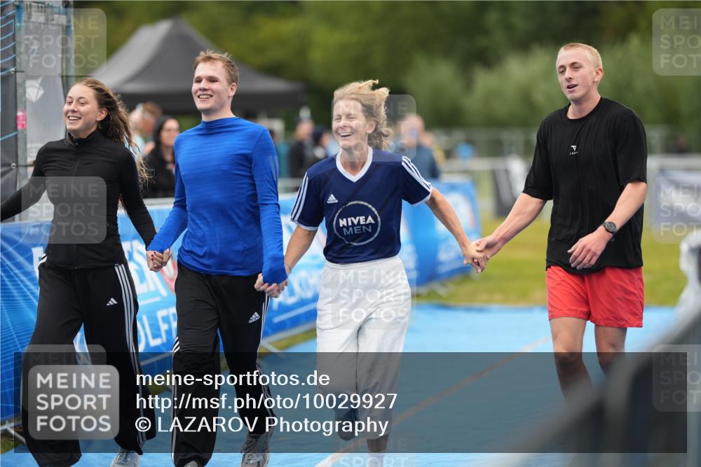 30.08.2026 - Elbe Triathlon Hamburg LAZAROV Photography http://msf.ph/oto/10029927 30.08.2026 16:47:06 Ziel  meine-sportfotos.de