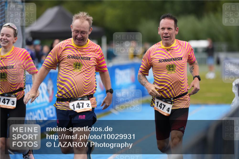 30.08.2026 - Elbe Triathlon Hamburg LAZAROV Photography http://msf.ph/oto/10029931 30.08.2026 16:49:52 Ziel  meine-sportfotos.de