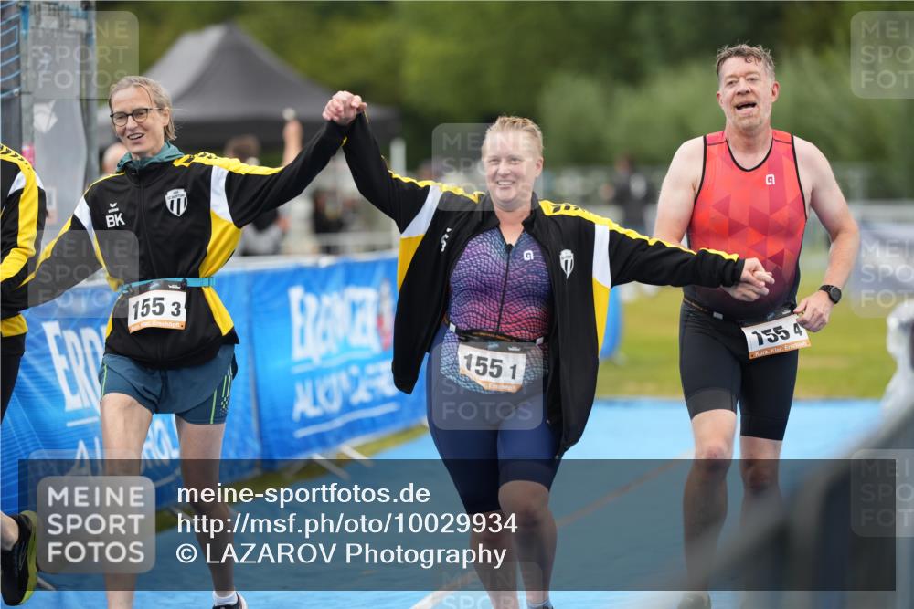 30.08.2026 - Elbe Triathlon Hamburg LAZAROV Photography http://msf.ph/oto/10029934 30.08.2026 16:50:10 Ziel  meine-sportfotos.de