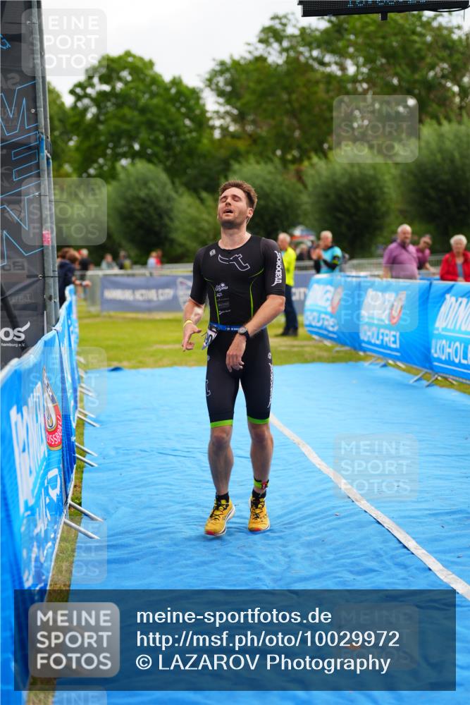 30.08.2026 - Elbe Triathlon Hamburg LAZAROV Photography http://msf.ph/oto/10029972 30.08.2026 10:00:25 Ziel 190 meine-sportfotos.de