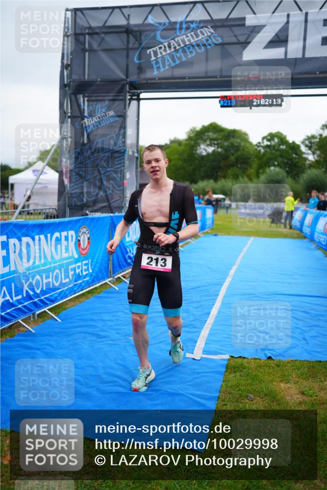 30.08.2026 - Elbe Triathlon Hamburg LAZAROV Photography http://msf.ph/oto/10029998 30.08.2026 10:02:14 Ziel 213 meine-sportfotos.de